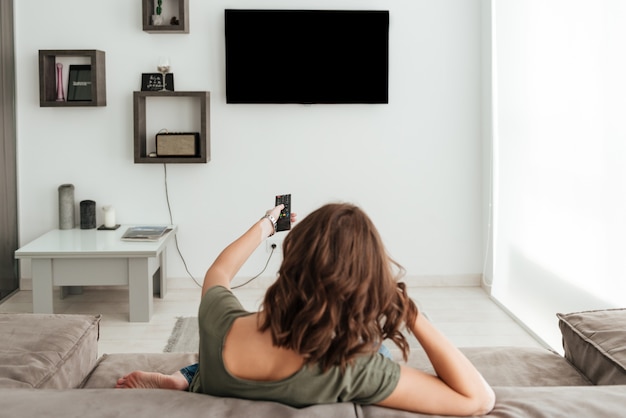 Best Smart TVs Deals in USA February 2024